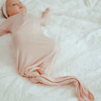 Organic Bamboo Knotted Gown & Beanie Set | That's Peachy