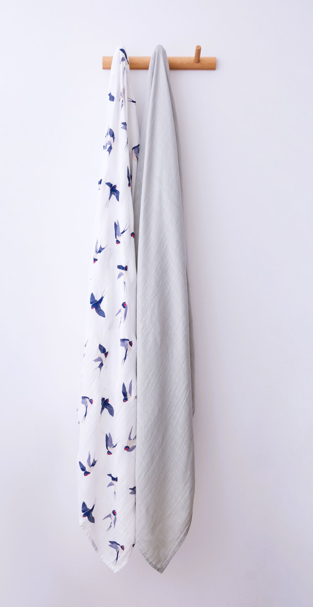 Set of 2 Organic Bamboo Swaddle Wrap | The Swallow