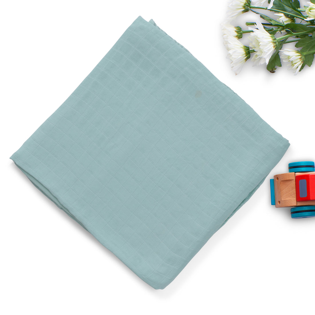 Organic Bamboo Muslin Swaddle | Minty Mornings