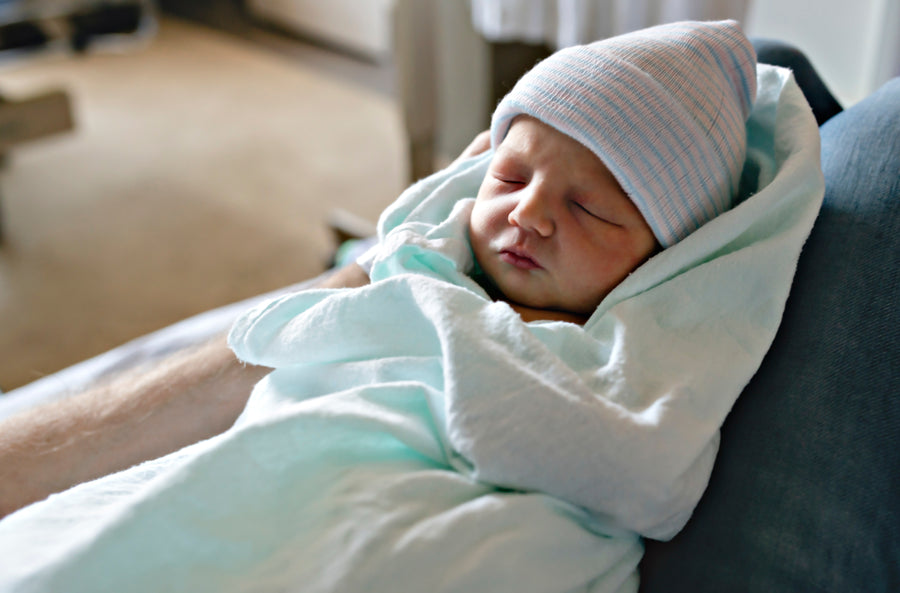 Organic Bamboo Muslin Swaddle | Minty Mornings
